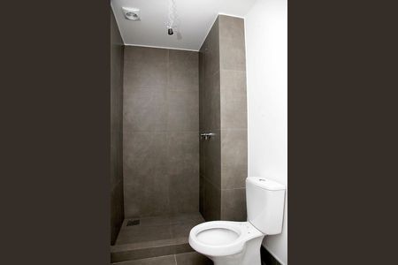 Banheiro da Suíte de apartamento à venda com 3 quartos, 90m² em Cidade Baixa, Porto Alegre