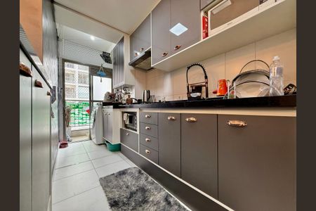 Apartamento à venda com 55m², 2 quartos e 1 vaga Apartamento à venda com 55m², 2 quartos e 1 vagaCozinha
