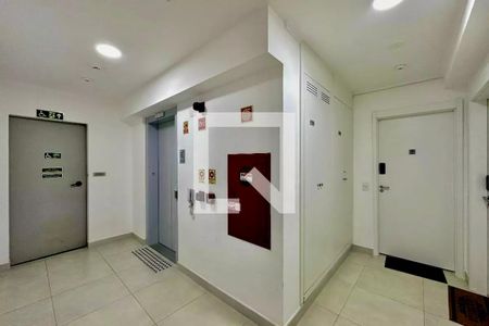 Apartamento à venda com 55m², 2 quartos e 1 vaga Apartamento à venda com 55m², 2 quartos e 1 vagaHall Apartamento