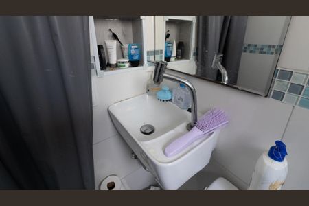 Casa à venda com 135m², 2 quartos e 1 vaga Casa à venda com 135m², 2 quartos e 1 vagaBanheiro da Suíte 2