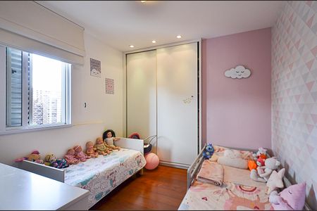 Apartamento à venda com 95m², 3 quartos e 3 vagasQuarto 2