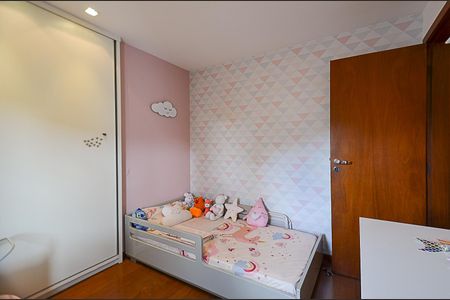 Apartamento à venda com 95m², 3 quartos e 3 vagasQuarto 2