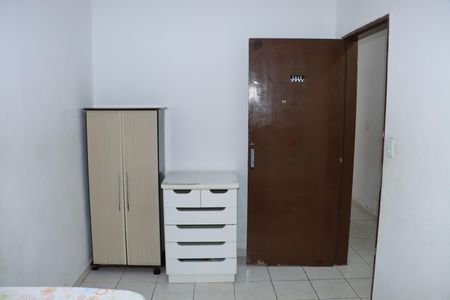 Casa para alugar com 72m², 2 quartos e 1 vagaQuarto 1