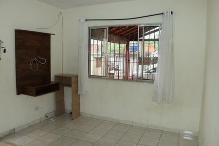 Sala de casa para alugar com 2 quartos, 72m² em Jardim Lina, Cotia