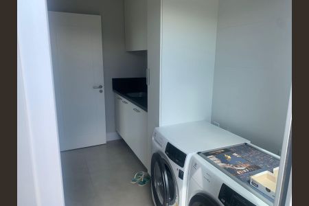 Casa à venda com 225m², 3 quartos e 4 vagasÁrea de serviço