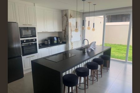 Casa à venda com 225m², 3 quartos e 4 vagasCozinha