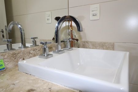 Apartamento à venda com 115m², 3 quartos e 2 vagasBanheiro Quarto 1 suíte