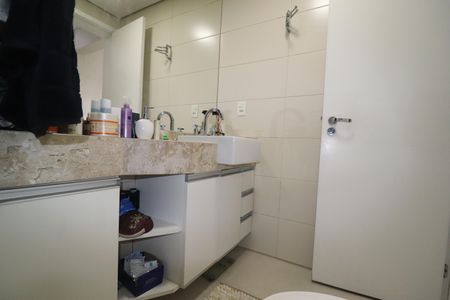 Apartamento à venda com 115m², 3 quartos e 2 vagasBanheiro Quarto 1 suíte