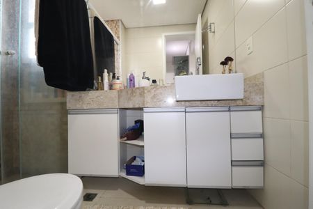 Apartamento à venda com 115m², 3 quartos e 2 vagasBanheiro Quarto 1 suíte