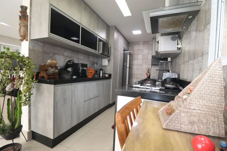 Apartamento à venda com 115m², 3 quartos e 2 vagasCozinha