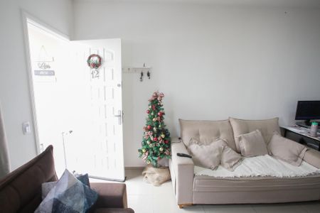 Casa de condomínio à venda com 87m², 3 quartos e 2 vagasSala