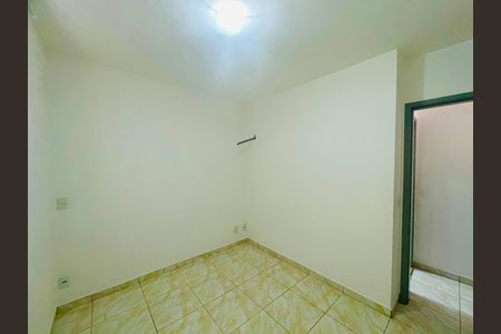 Quarto 1 de apartamento à venda com 2 quartos, 46m² em Jardim Flor da Montanha, Guarulhos