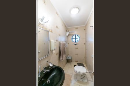 Casa para alugar com 250m², 3 quartos e 2 vagas Casa para alugar com 250m², 3 quartos e 2 vagasBanheiro Social