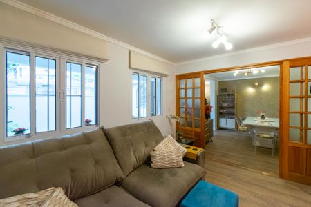 Casa para alugar com 250m², 3 quartos e 2 vagas Casa para alugar com 250m², 3 quartos e 2 vagasSala