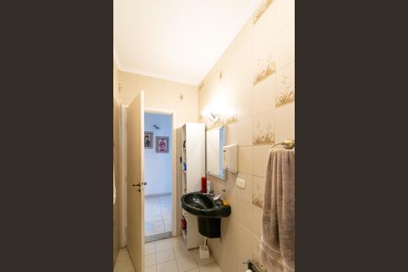 Casa para alugar com 250m², 3 quartos e 2 vagas Casa para alugar com 250m², 3 quartos e 2 vagasBanheiro Social