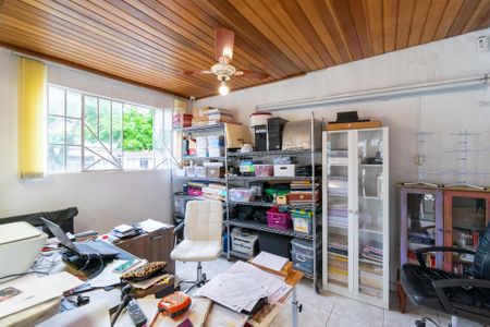 Casa para alugar com 250m², 3 quartos e 2 vagas Casa para alugar com 250m², 3 quartos e 2 vagasEscritório