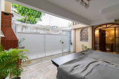 Casa para alugar com 250m², 3 quartos e 2 vagas Casa para alugar com 250m², 3 quartos e 2 vagasGaragem