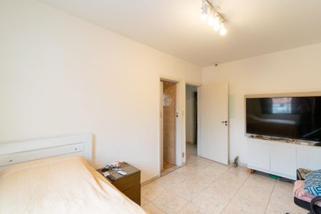 Casa para alugar com 250m², 3 quartos e 2 vagas Casa para alugar com 250m², 3 quartos e 2 vagasSuíte