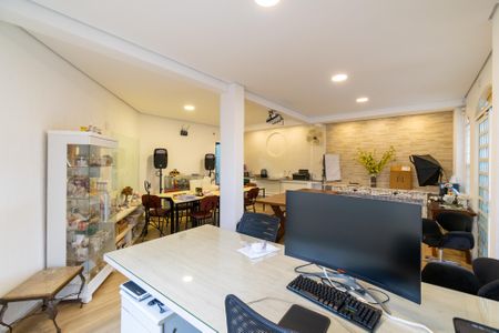 Casa para alugar com 250m², 3 quartos e 2 vagas Casa para alugar com 250m², 3 quartos e 2 vagasSalão de Festas