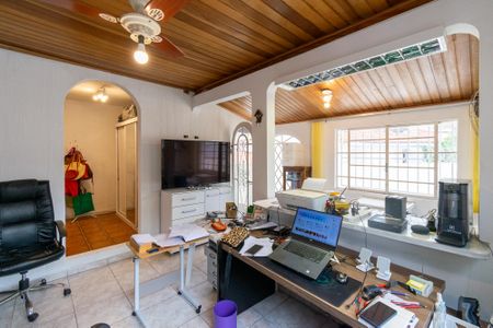 Casa para alugar com 250m², 3 quartos e 2 vagas Casa para alugar com 250m², 3 quartos e 2 vagasEscritório