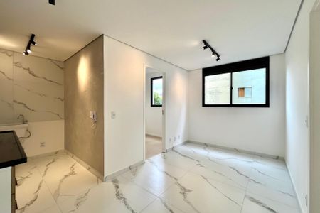 Sala de apartamento para alugar com 2 quartos, 34m² em Jardim Oriental, São Paulo