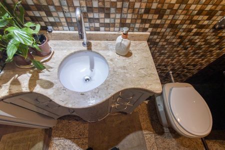 Apartamento para alugar com 64m², 3 quartos e 1 vaga Apartamento para alugar com 64m², 3 quartos e 1 vagaBanheiro Social