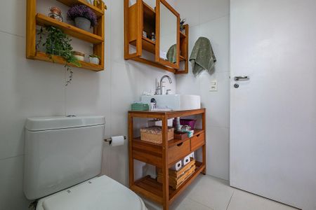 Apartamento à venda com 68m², 2 quartos e 1 vaga Apartamento à venda com 68m², 2 quartos e 1 vagaSuíte - Banheiro