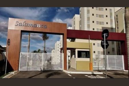 Apartamento para alugar com 50m², 2 quartos e 1 vaga Apartamento para alugar com 50m², 2 quartos e 1 vagaFachada