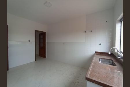Casa para alugar com 185m², 4 quartos e 2 vagas