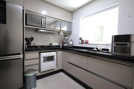 Cozinha de apartamento para alugar com 2 quartos, 47m² em Vila Curuçá, Santo André