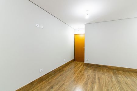 Casa à venda com 259m², 3 quartos e 5 vagasSuíte 2