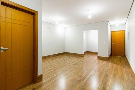 Casa à venda com 259m², 3 quartos e 5 vagasSuíte 3