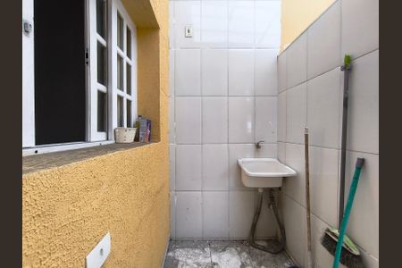 Casa para alugar com 73m², 2 quartos e 1 vagaÁrea de Serviço