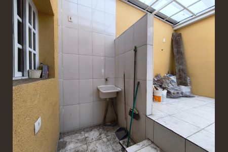 Casa para alugar com 73m², 2 quartos e 1 vagaÁrea de Serviço