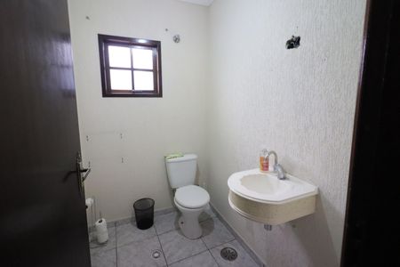 Casa à venda com 145m², 2 quartos e 1 vagaLavabo