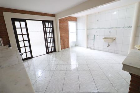 Casa à venda com 145m², 2 quartos e 1 vagaÁrea de Serviço