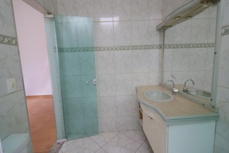 Casa à venda com 145m², 2 quartos e 1 vagaBanheiro da Suíte 1