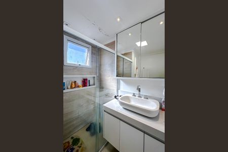 Apartamento à venda com 116m², 3 quartos e 2 vagas Apartamento à venda com 116m², 3 quartos e 2 vagasBanheiro da Suíte