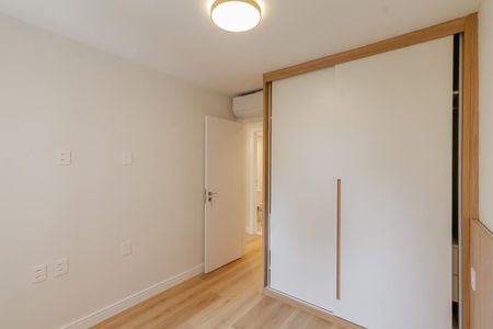 Apartamento à venda com 77m², 2 quartos e 1 vaga Apartamento à venda com 77m², 2 quartos e 1 vagaQuarto