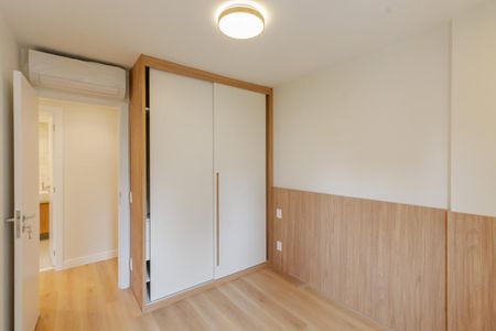 Apartamento à venda com 77m², 2 quartos e 1 vaga Apartamento à venda com 77m², 2 quartos e 1 vagaQuarto