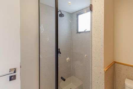 Apartamento à venda com 77m², 2 quartos e 1 vaga Apartamento à venda com 77m², 2 quartos e 1 vagaBanheiro da Suíte