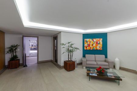 Apartamento à venda com 77m², 2 quartos e 1 vaga Apartamento à venda com 77m², 2 quartos e 1 vagaÁrea Comum - Hall Social
