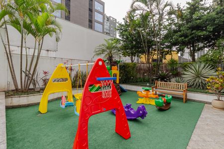 Apartamento à venda com 77m², 2 quartos e 1 vaga Apartamento à venda com 77m², 2 quartos e 1 vagaÁrea comum - Playground