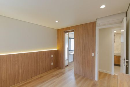 Apartamento à venda com 77m², 2 quartos e 1 vaga Apartamento à venda com 77m², 2 quartos e 1 vagaSuíte