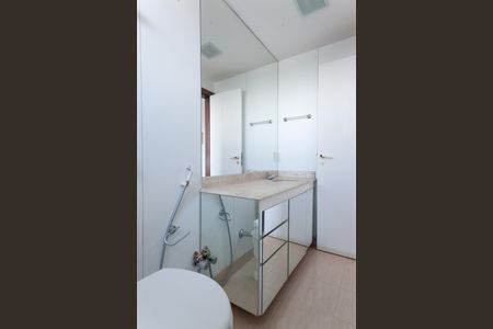 Apartamento à venda com 147m², 4 quartos e 2 vagasbanheiro suite 