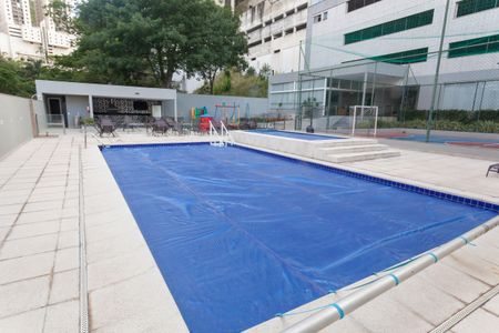 Apartamento à venda com 147m², 4 quartos e 2 vagasÁrea comum - Piscina