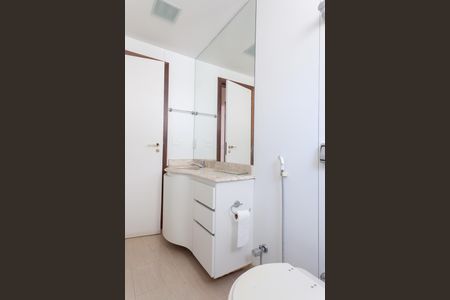 Apartamento à venda com 147m², 4 quartos e 2 vagasBanheiro Social