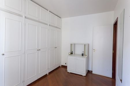Apartamento à venda com 147m², 4 quartos e 2 vagasquarto 3