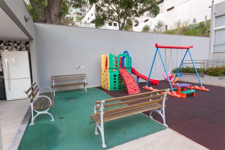 Apartamento à venda com 147m², 4 quartos e 2 vagasÁrea comum - Playground