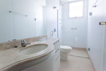 Apartamento à venda com 147m², 4 quartos e 2 vagasBanheiro Social